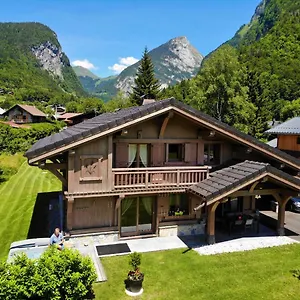 Luxe Les Melezes Chalet